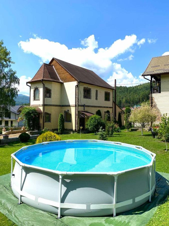Villa Золото Карпат à Yaremtche Extérieur photo