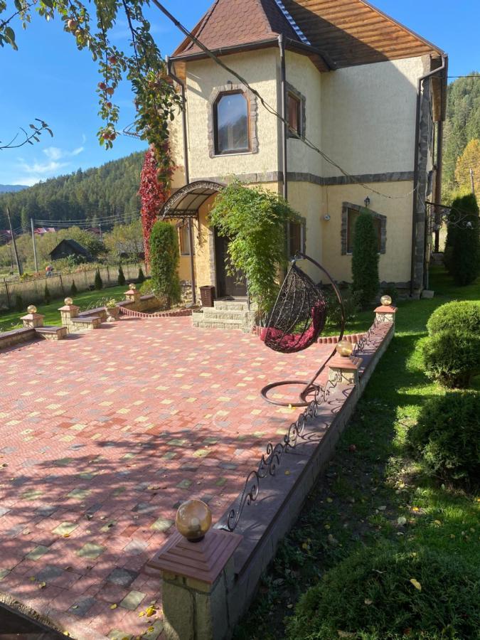 Villa Золото Карпат à Yaremtche Extérieur photo