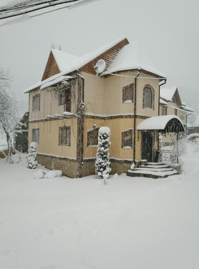 Villa Золото Карпат à Yaremtche Extérieur photo